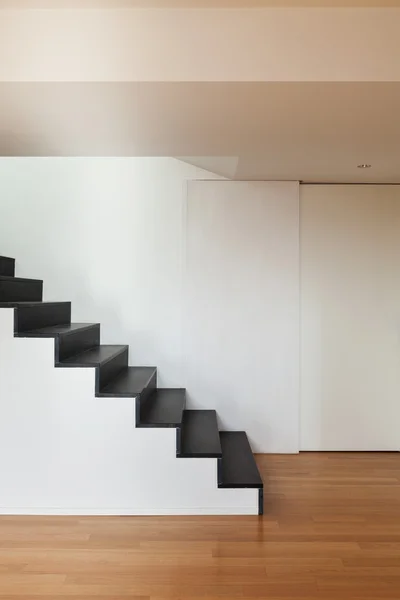 Intérieur grenier, escalier — Photo