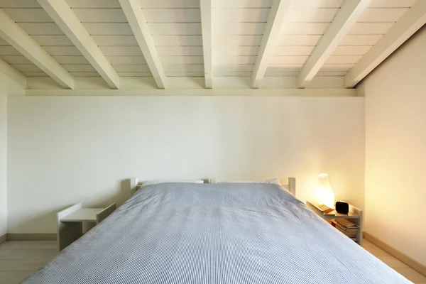 Loft interno, camera da letto — Foto Stock