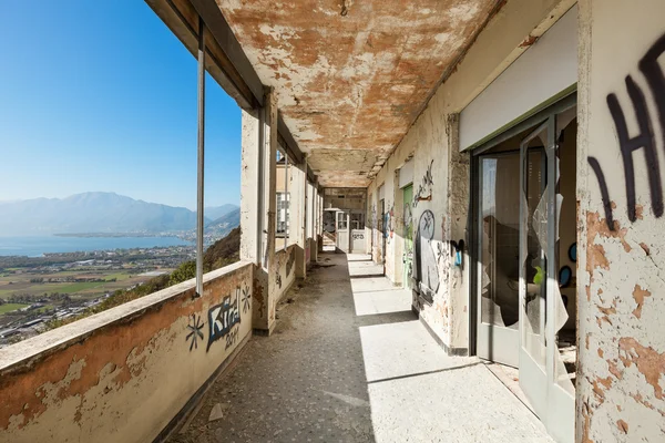 Corridor with windows — Stock Photo, Image