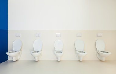ortak banyo, tuvalet üst üste