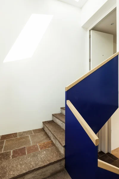 Interior, escaleras de piedra — Foto de Stock