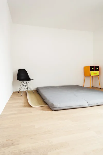 Schlafzimmer mit Matratze — Stockfoto