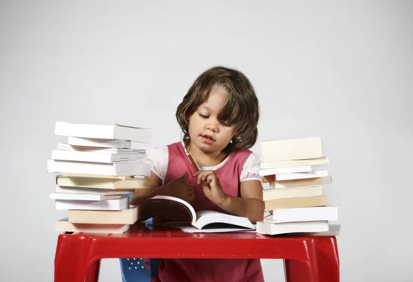 Little girl  studying — Stock Photo, Image