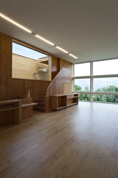 Ekologiczny dom, pokój z dużym oknem — Zdjęcie stockowe