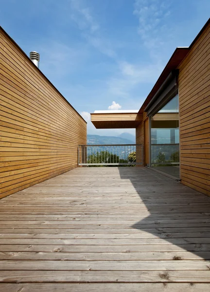 Ökologisches Haus, Terrasse — Stockfoto