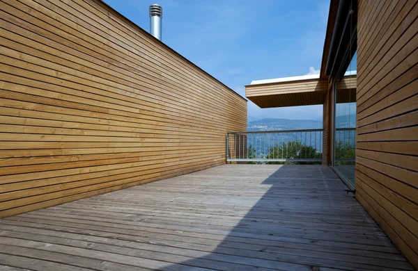 Casa ecológica, terraço — Fotografia de Stock