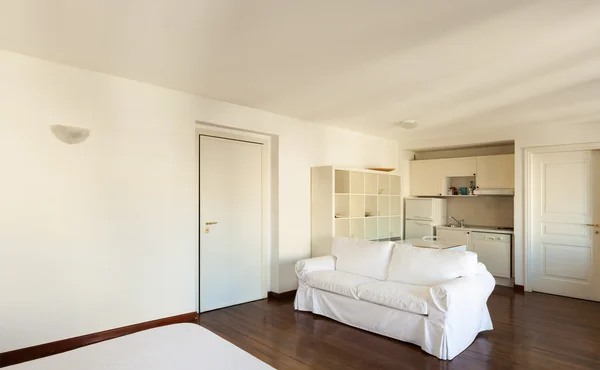 Malý byt, místnost — Stock fotografie