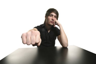 adam siyah t-shirt ile