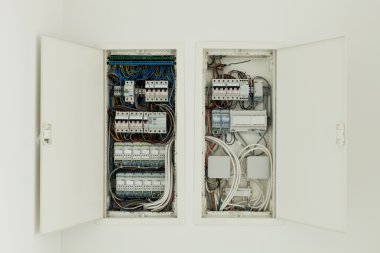 elektrik pano, denetimleri ve anahtarları