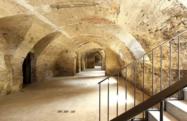 Cueva en edificio histórico — Foto de Stock