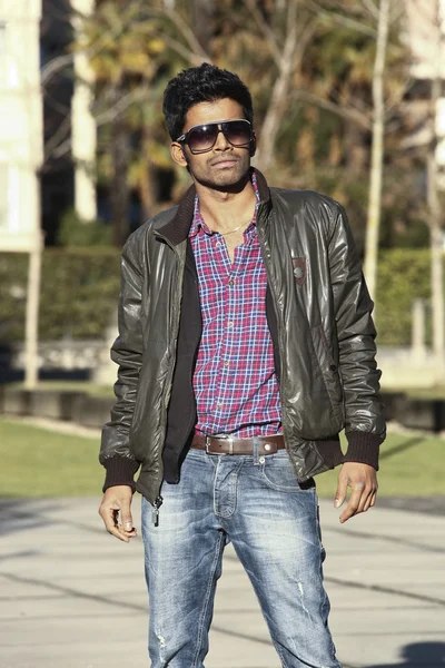 Young man with sunglasses — Stock Photo, Image