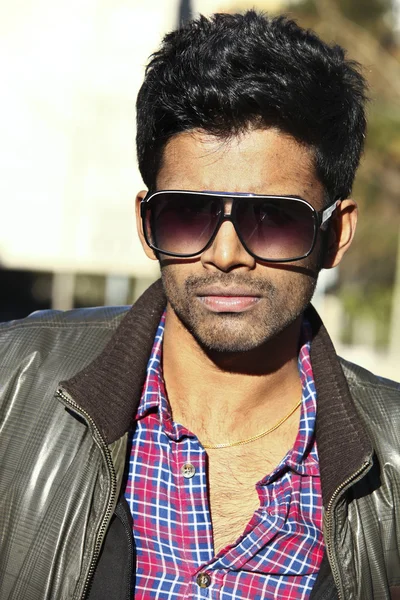 Young man with sunglasses — Stock Photo, Image