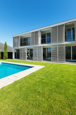 Modern villa havuzlu