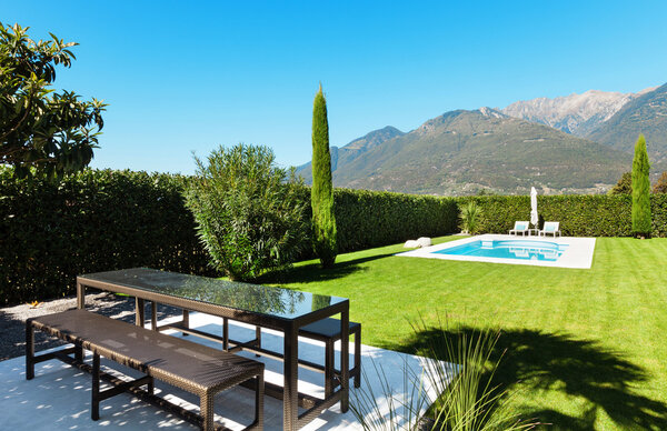 Современные виллы с бассейном
