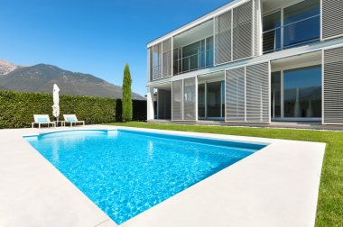 Modern villa havuzlu