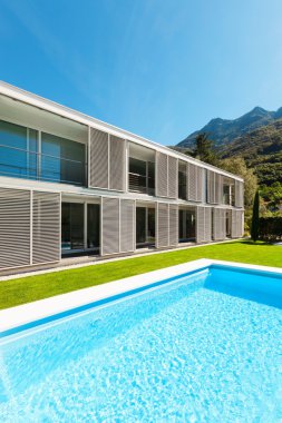 Modern villa havuzlu