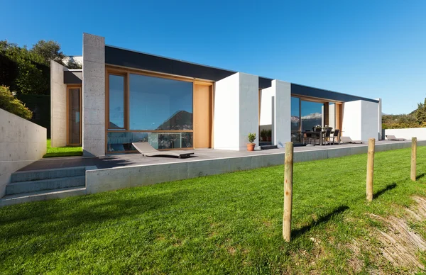 Modern villa — Stok fotoğraf