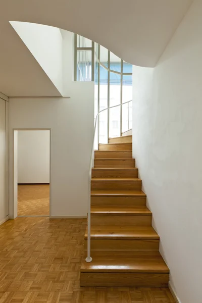 Holztreppe — Stockfoto