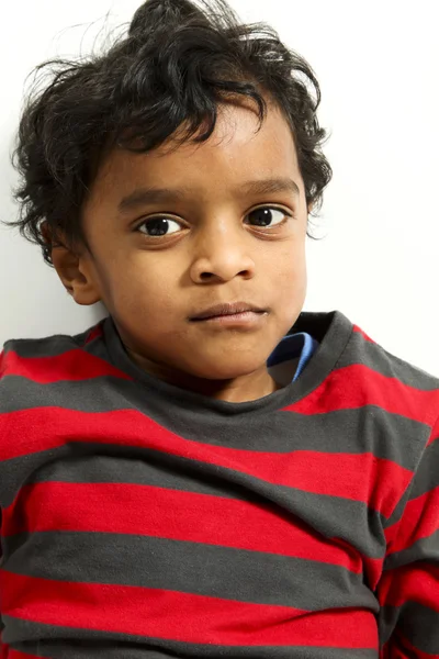 Portret van Indiase jongen — Stockfoto