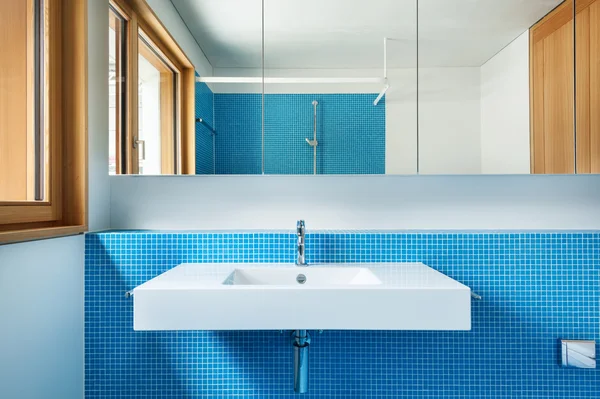 Baño azul — Foto de Stock