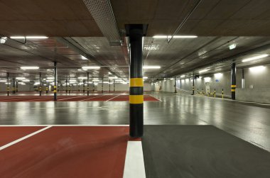 Yeni yer altı otoparkı