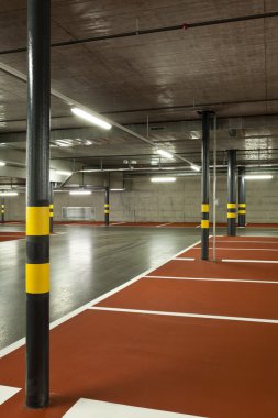 Yeni yer altı otoparkı