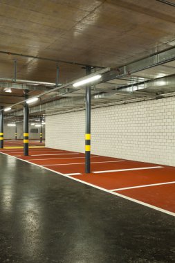 Yeni yer altı otoparkı