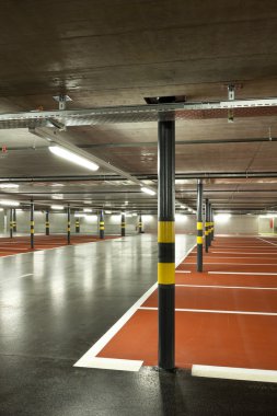 Yeni yer altı otoparkı