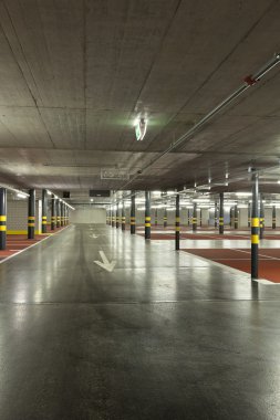 Yeni yer altı otoparkı