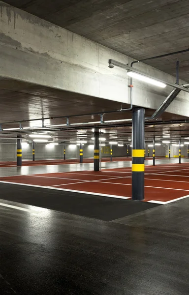 Nieuwe ondergrondse parking — Stockfoto