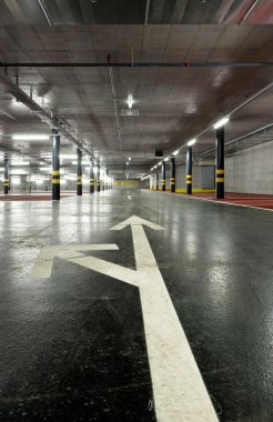 Yeni yer altı otoparkı