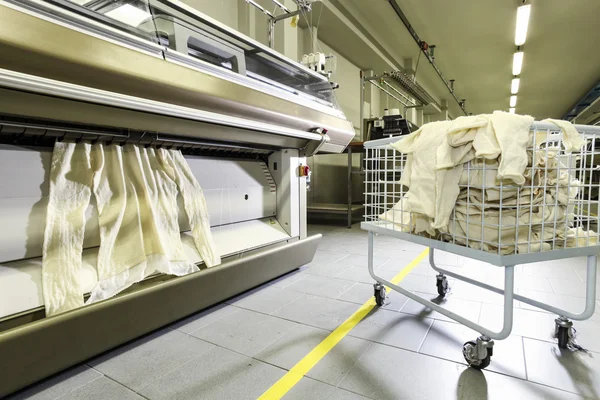 Fábrica têxtil industrial, interior — Fotografia de Stock