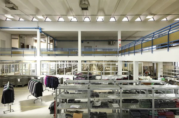 Interieur kleding fabriek — Stockfoto