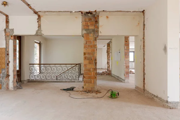 Entrada Una Antigua Villa Proceso Demolición Renovación Hay Una Escalera — Foto de Stock