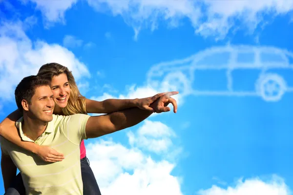 bulutlar gibi bir araba şeklinde görev çubuğunu çift.