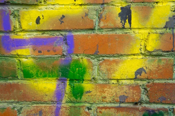 boyalı tuğla duvar