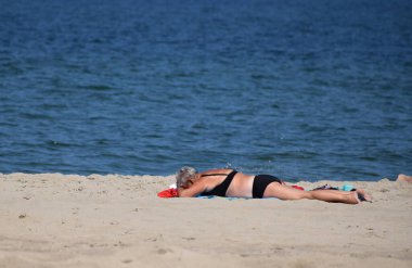 Yaz zamanı plaj poleni