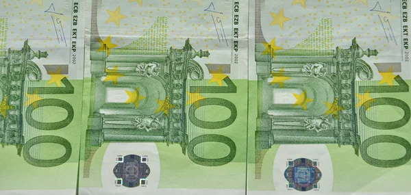 Банкнота в сто евро — стоковое фото