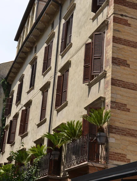 Старовинними італійськими вулиці — стокове фото