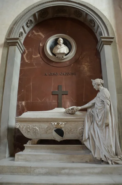 ジーノ カッポーニの墓 — ストック写真