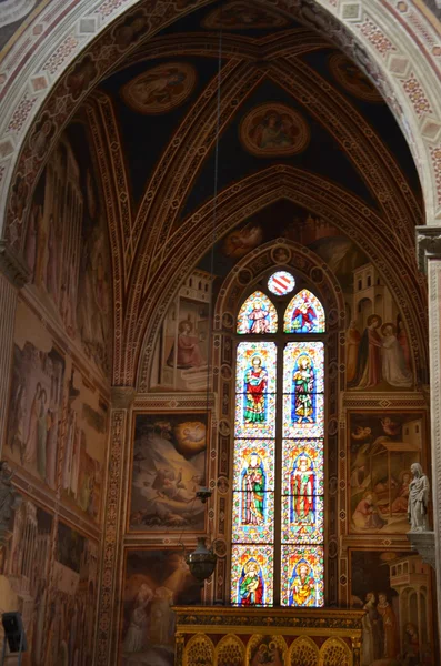 圣十字教堂、 佛罗伦萨大教堂 — 图库照片