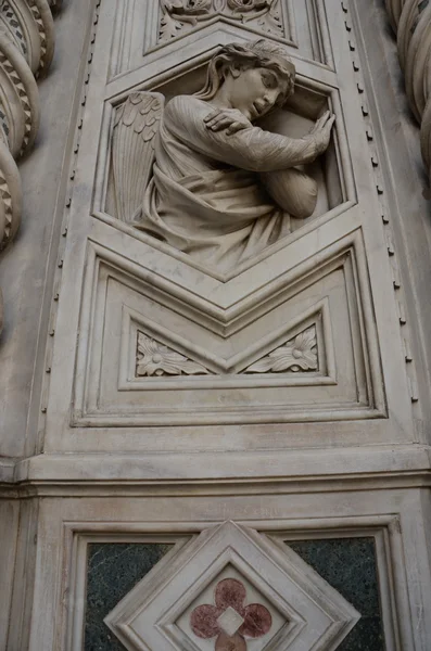外立面圣玛丽亚 del fiore，佛罗伦萨，外观 — 图库照片