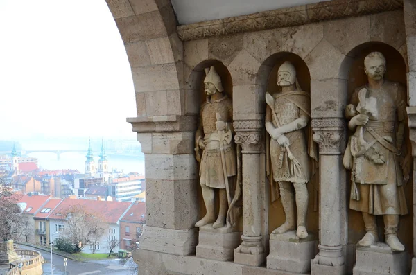 Schilderachtig uitzicht in Boedapest, Hongarije van visser bastion — Stockfoto