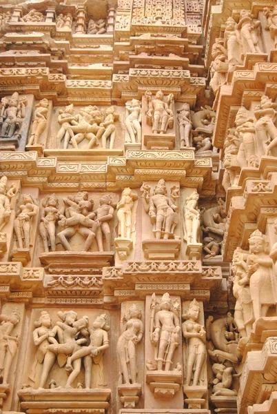 Khajuraho tempel, kamasutra, madhya pradesh, india — Stockfoto