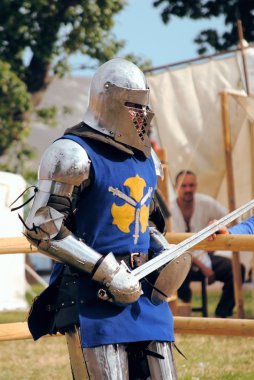 Ortaçağ Şövalyeleri mücadele