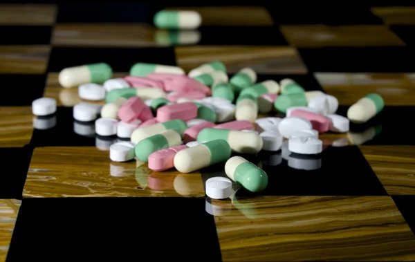ilaç - tehlikeli bir oyun