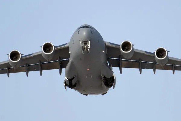 Transport Plane Landing — Stock Photo, Image