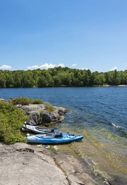 Kayaks on a Northern Lake — Stock Photo, Image