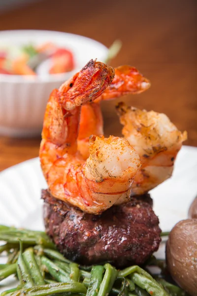 Steak and Shrimp — Stock Photo, Image