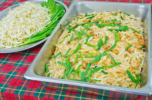 Comida tailandesa Pad thai — Foto de Stock